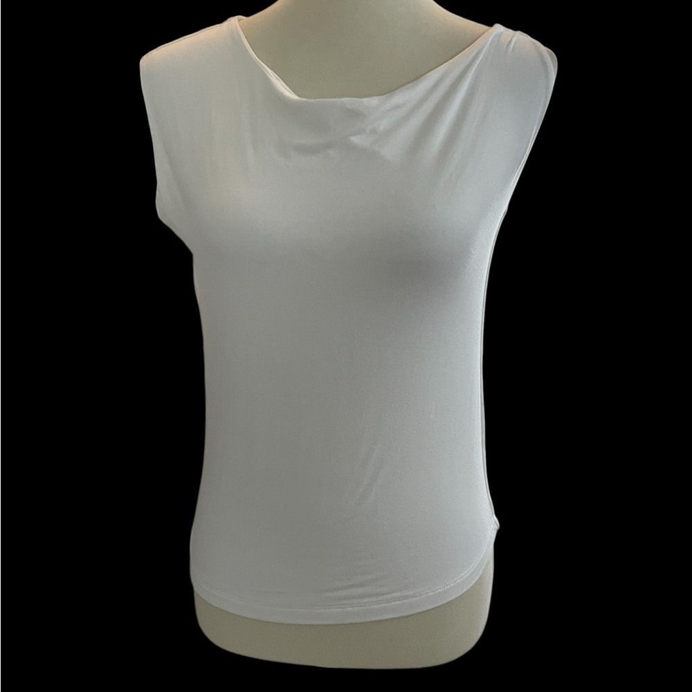 Tyche Classic White Sleeveless Top‎ Size XS